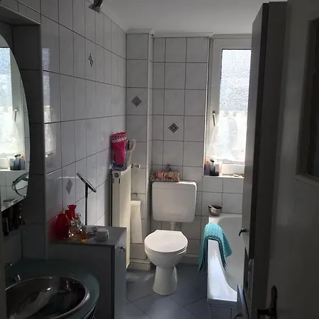 Homestay Central & Cozy - Close To Messe And Old Town Dusseldorf