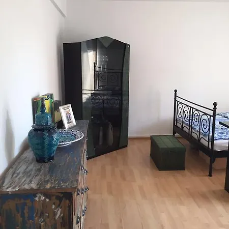 Central & Cozy - Close To Messe And Old Town Dusseldorf